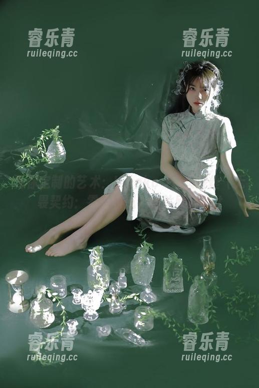 为你定制的艺术：Umeko J白贝妮丝（无畏契约：零号领域）图片欣赏.txt